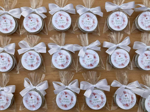 Sviečky - Voňavé darčeky SVIEČKY pre hostí na krstinách Babyshower - 17849021_