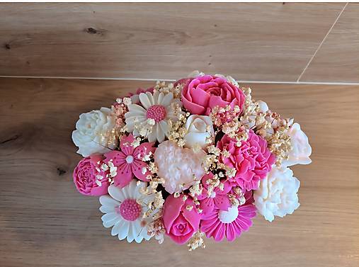 Kytica v prírodnom košíku