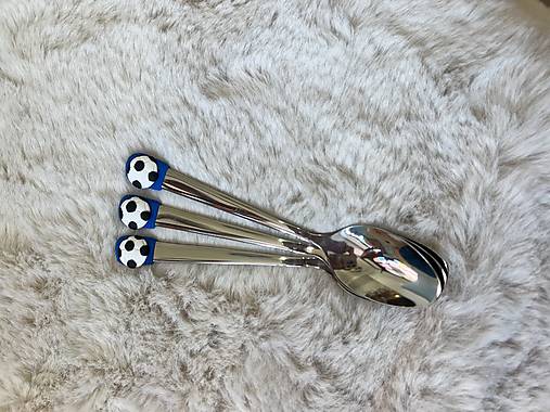 Lyžička  (Futbalová lopta)