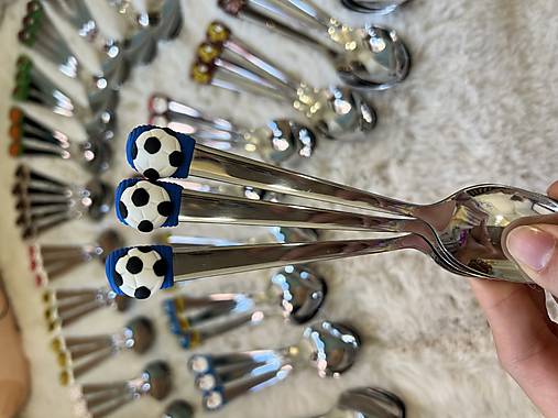 Lyžička  (Futbalová lopta)