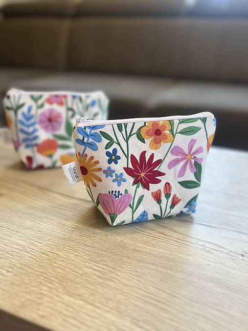 Kozmetická taštička - živá lúka