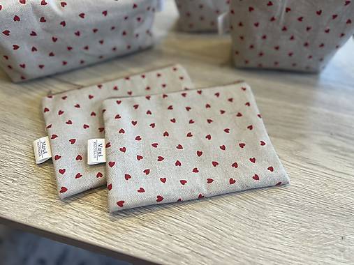 Kozmetická taštička - srdiečka