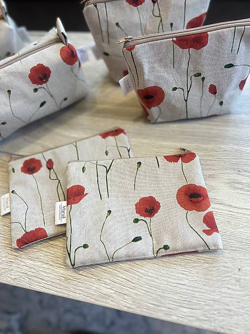 Kozmetická taštička - vlčie maky