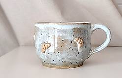 Nádoby - Modrý keramický hrnček s rohlíčkami - 17852982_