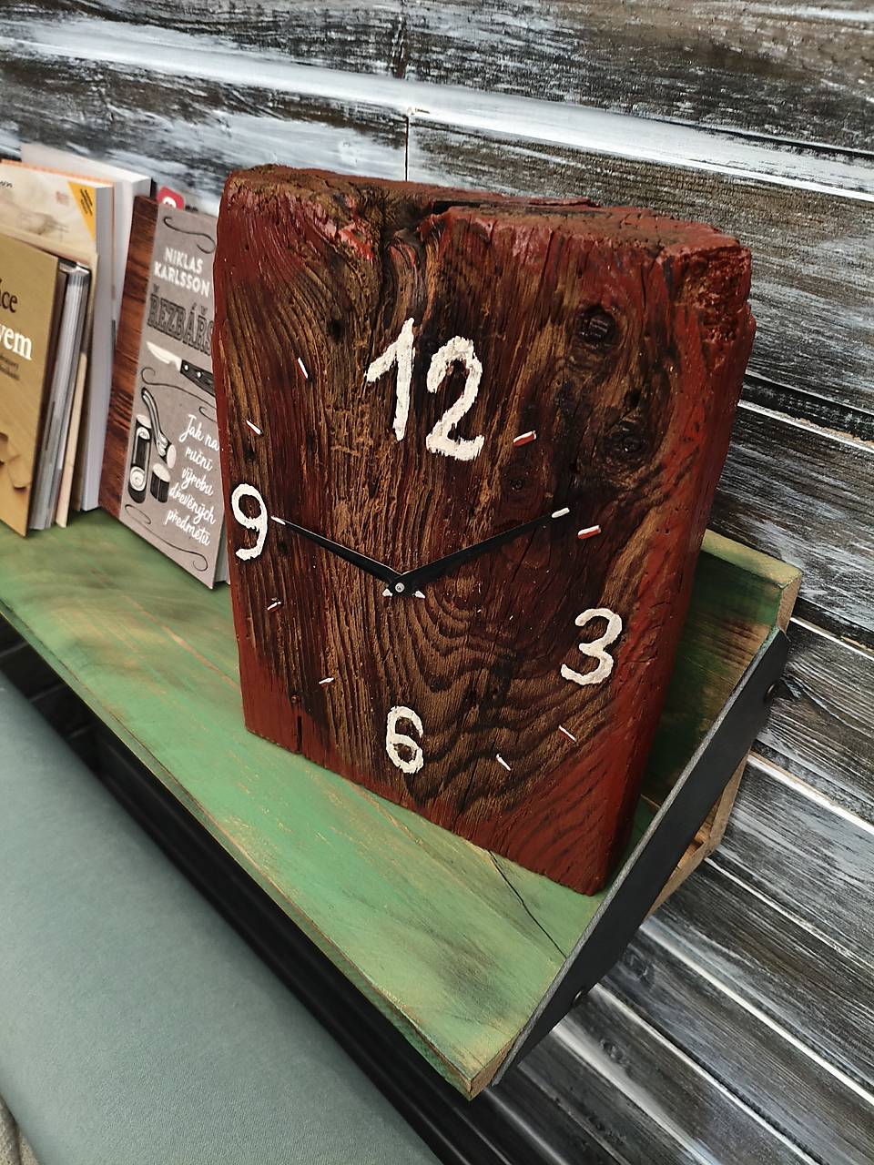 Hodinky ručne robené