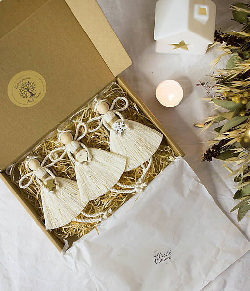 Dekorácie - Vianoční anjeli v krabičke, sada 3 kusov (pozlátené kabátiky) - 17856298_