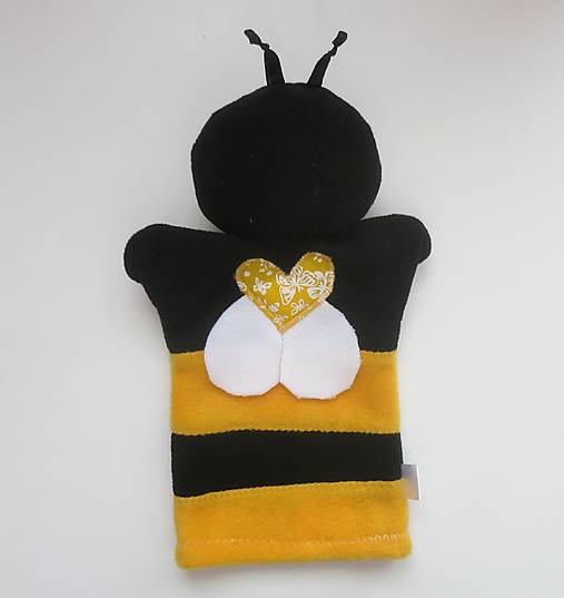 Maňuška včielka (Včielka od Medovej lúky)