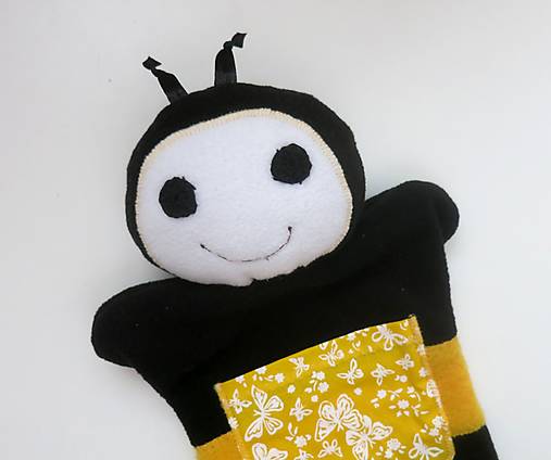 Maňuška včielka (Včielka od Medovej lúky)