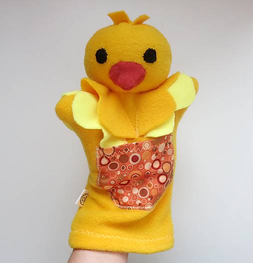 Maňuška kuriatko (Kuriatko z Malého dvora)