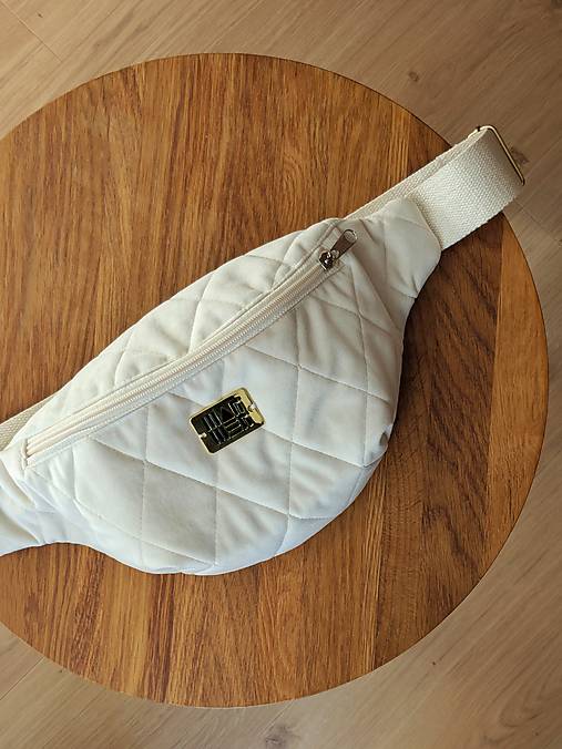 Prešívaná ľadvinka - biela