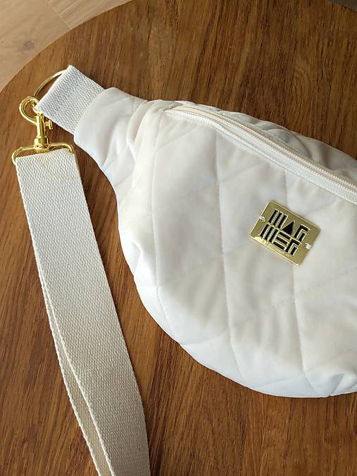 Prešívaná ľadvinka - biela