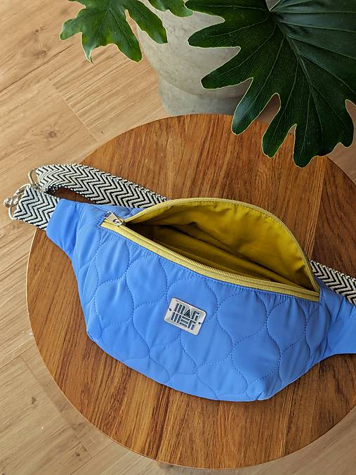 Prešívaná ľadvinka - modrá