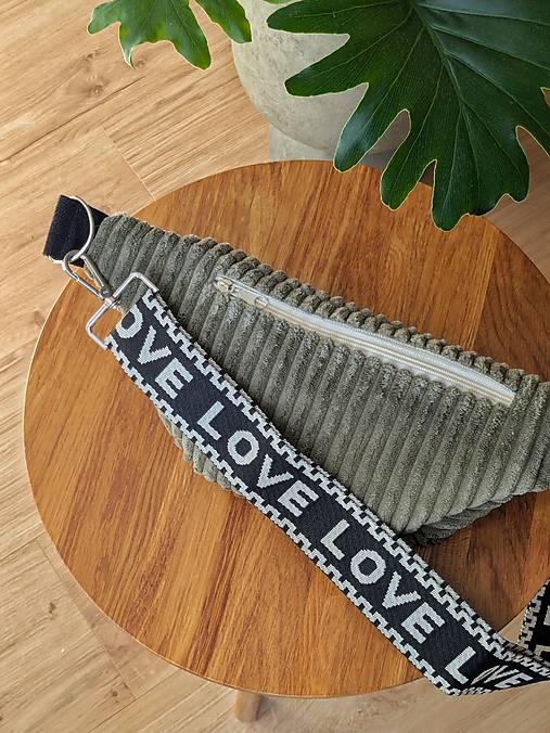 Menčestrová ľadvinka - olivová