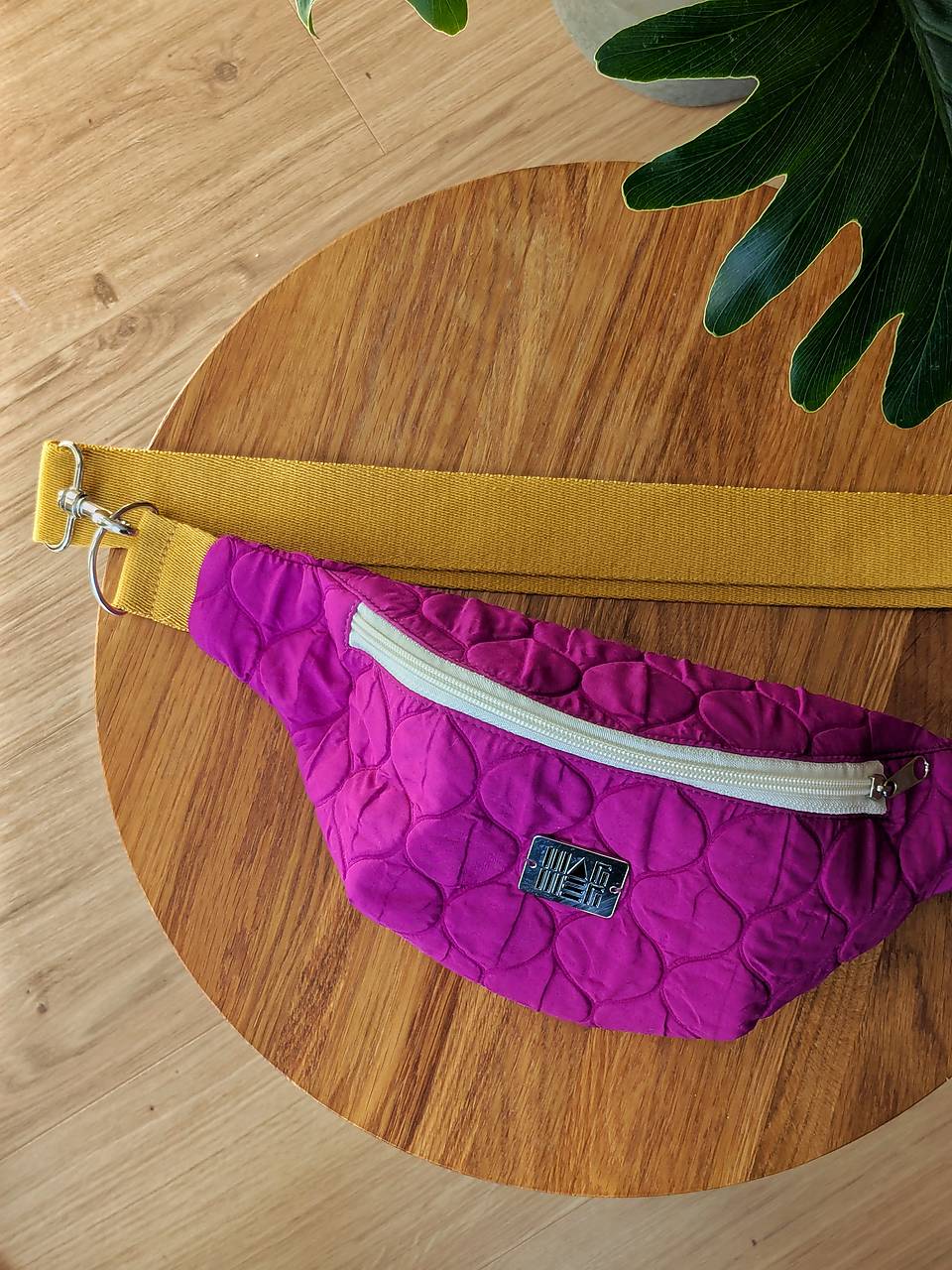 Prešívaná ľadvinka - cyklamenová