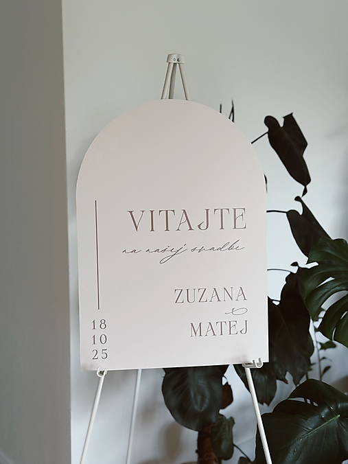 Papiernictvo - Uvítacia svadobná tabuľa polkruh ružovo mandlová - 17859422_