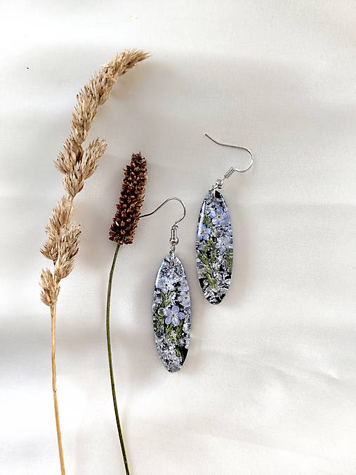 Náušnice - Oválne náušnice Kvety v živici - 17861306_