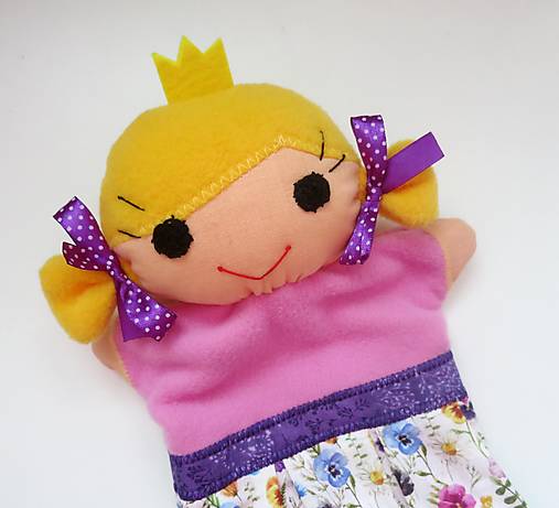 Maňuška princezná (v macoškovej sukienke)