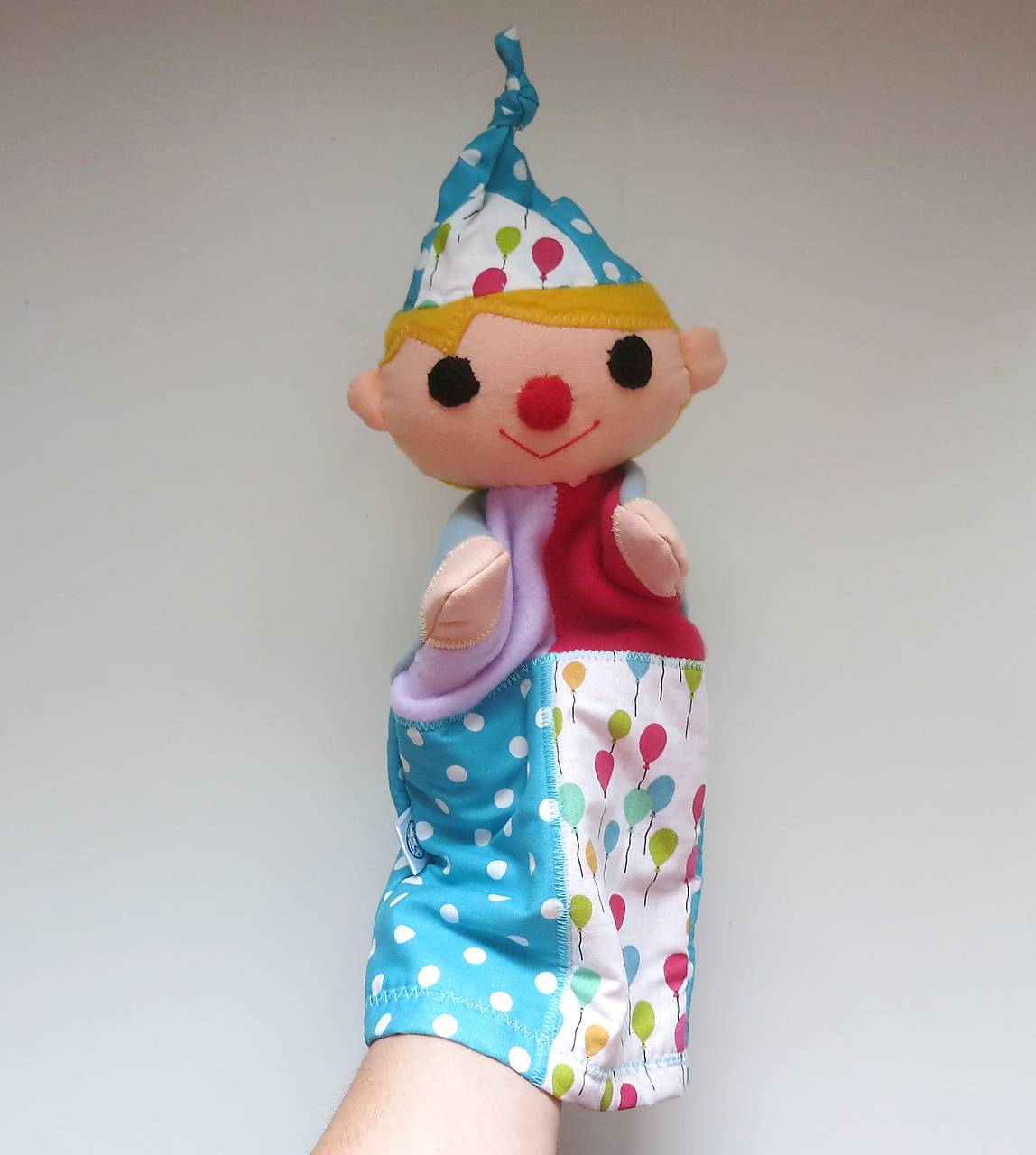 Maňuška pajác s cinkajúcou čiapkou (s balónikovými gaťami)