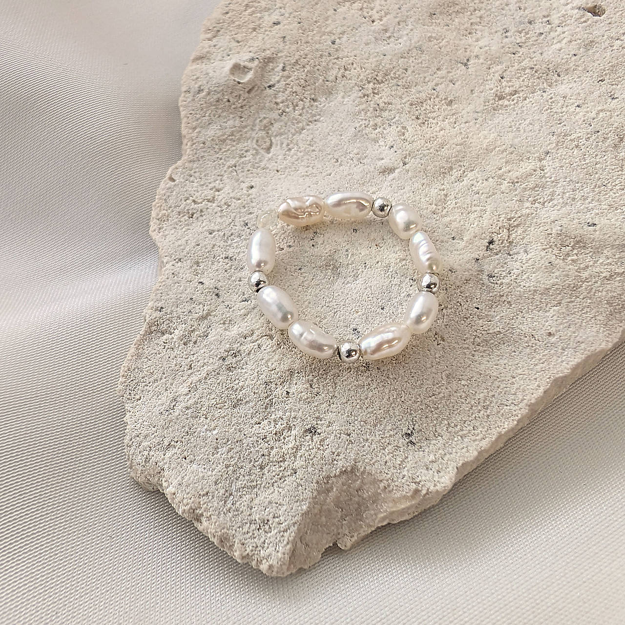 Perlový prstienok Silver La Perla Viva – minimalistická elegancia