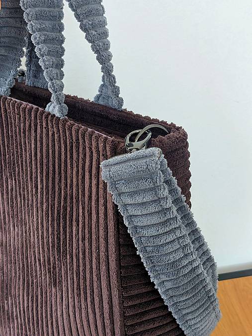 Menčestrová kabelka  M A R I