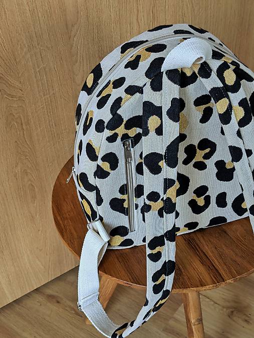 Menčestrový ruksak M O Y - leopard