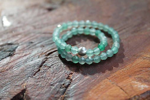 Fluorit so striebrom