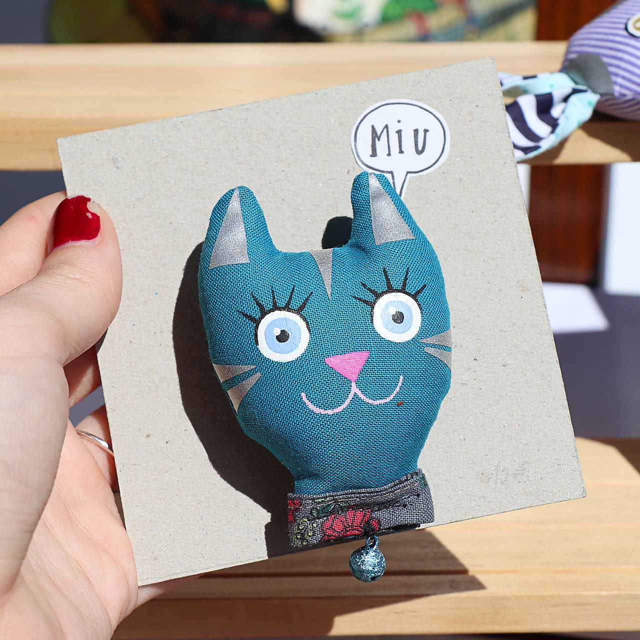 Reflexná brošňa Mačička