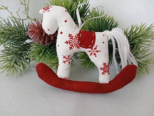 Dekorácie - Koník bielo červený - 17864108_