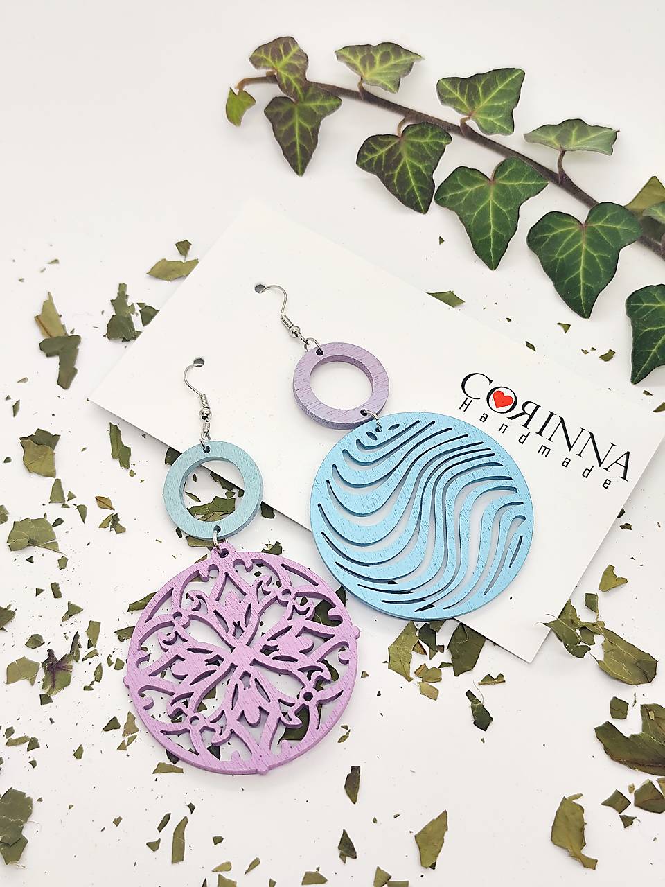 Asymetrické náušnice "VAANYA"