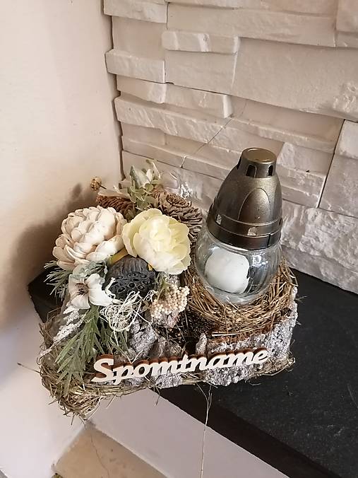 Dekorácie - Prírodné smútočné srdce s kvetmi s kahancom alebo bez kahanca - 17865875_