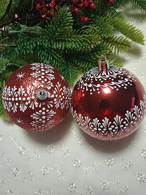 Dekorácie - Vianočné gule zdobené voskom v darčekovom balení - 17865290_