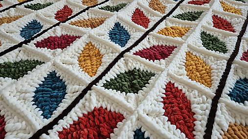 Háčkovaná listová deka