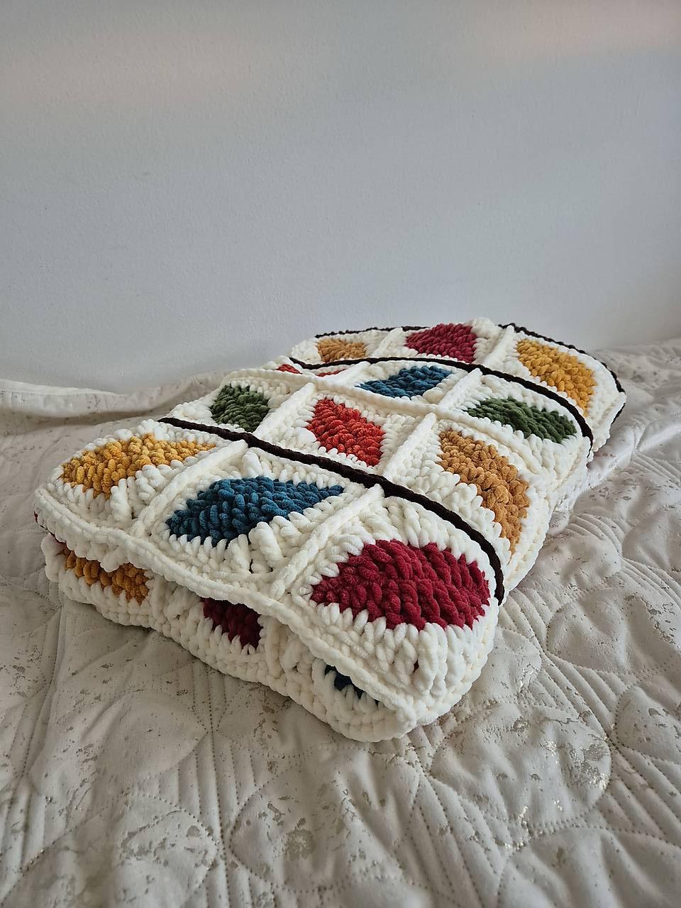 Háčkovaná listová deka