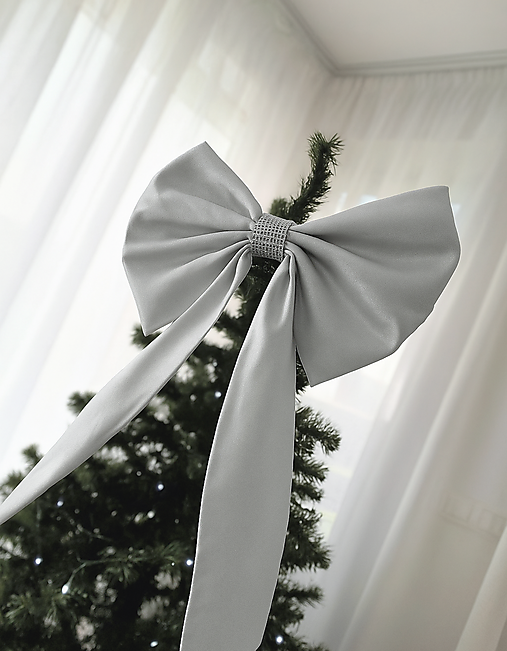 Dekorácie - Strieborná stredná mašľa vianočná - na stromček, dvere - dekorácia - 17869022_