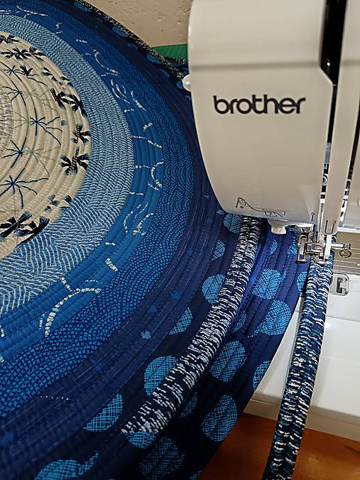 Okrúhly koberec do obývačky z kolekcie InkPerfect