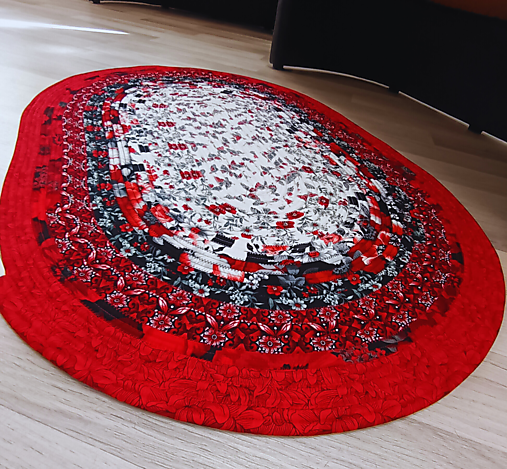 Jelly-Roll koberec z kolekcie Scarlet Days & Nights