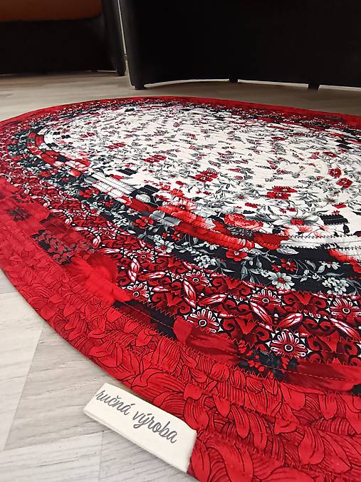 Jelly-Roll koberec z kolekcie Scarlet Days & Nights