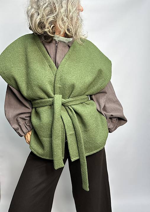 Vesty - Vlnená vesta krátka - 17871255_