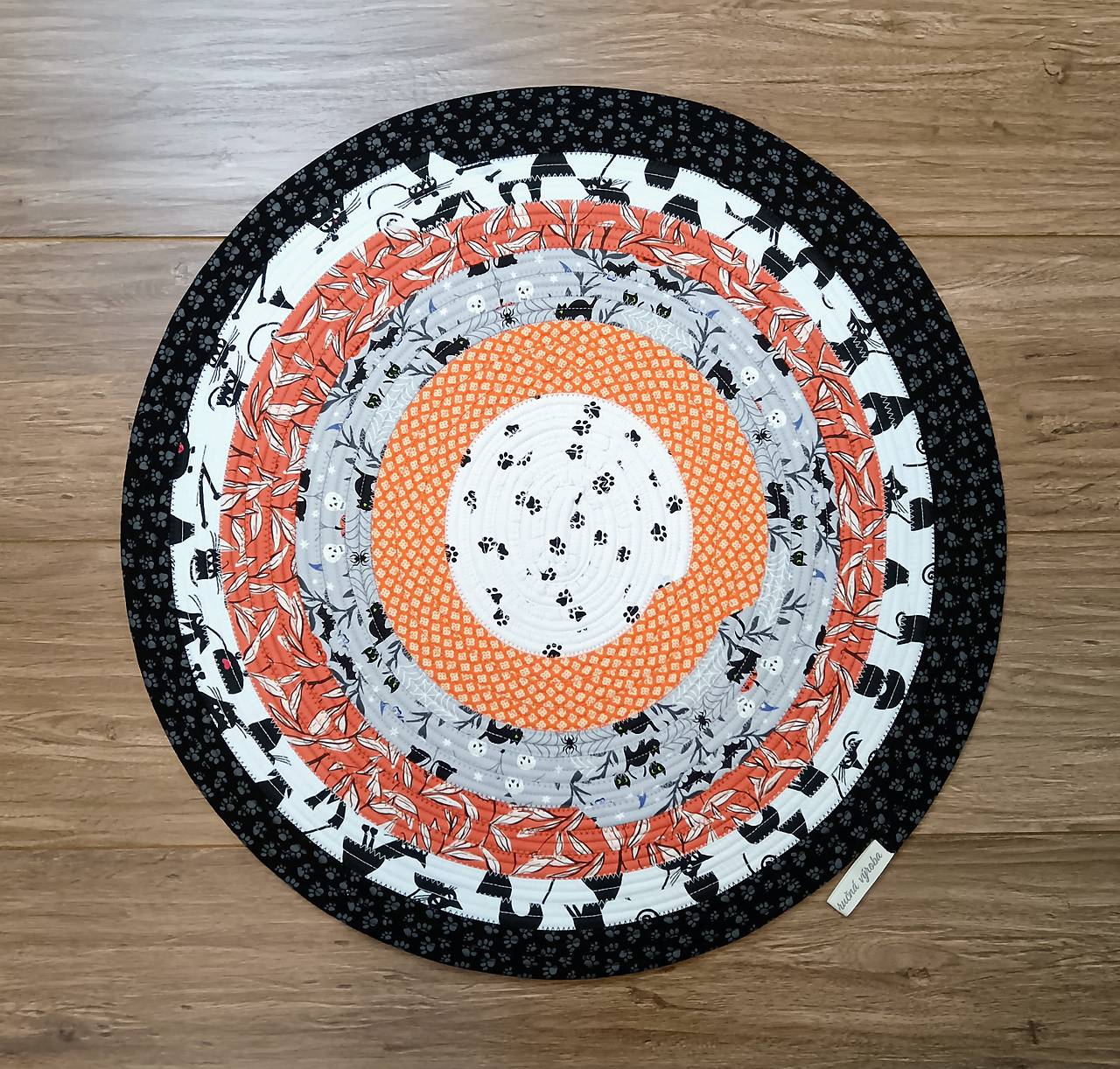 Koberec Jelly-Roll pre mačičky - okrúhly