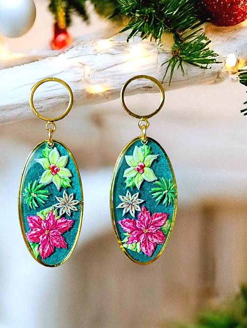 Náušnice - Vianočné náušnice zelené s vianočnými ružami, nerezová oceľ - 17872728_