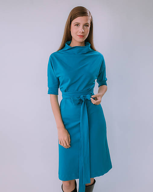 Šaty - MIESTNE VOĽNÉ TEPLÁKOVÉ ŠATY S OPASKOM SANDRA (PERTOL) - 17873741_