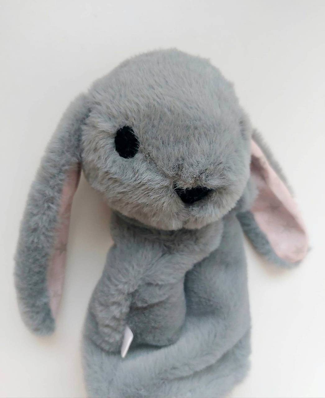 Maňuška zajko huňatý (Sivý s ružovými uškami)