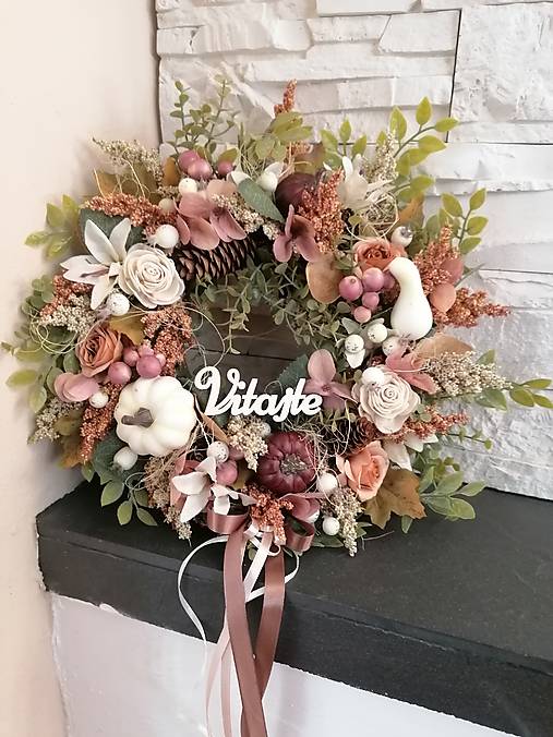 Dekorácie - Jesenný veniec s tekvicami, nápisom a mašlou 35cm - 17874301_