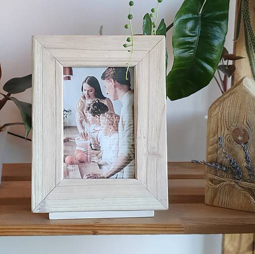 Rámiky - Drevený fotorámik na foto 10x15cm, OLEJ BIELA - 17875583_