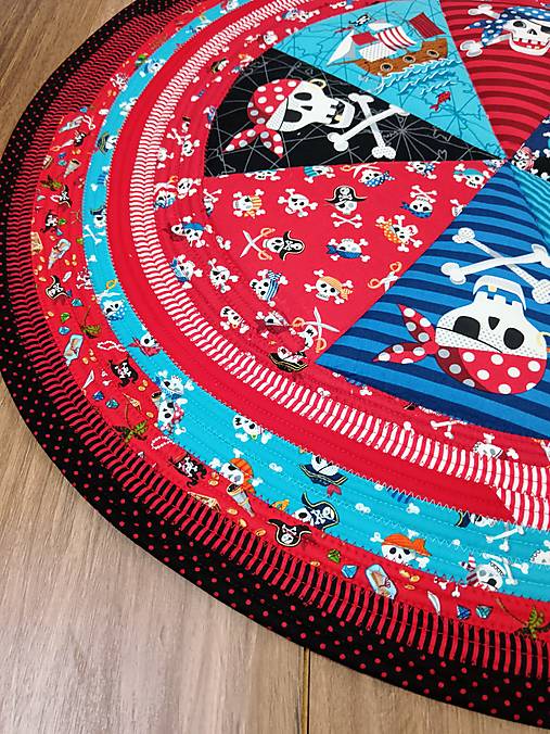 Pirátsky obojstranný okrúhly koberček – farebné dobrodružstvo pre malých kapitánov