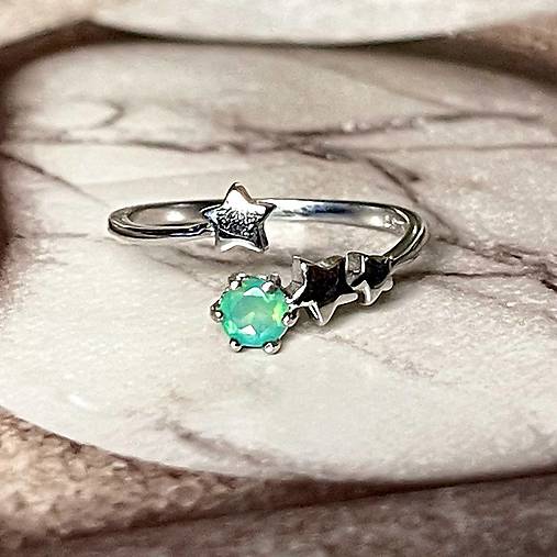 Prstene - Green Opal Star AG925 Ring / Jemný strieborný prsteň so zeleným opálom a hviezdami A0007 - 17879070_
