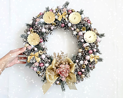 Dekorácie - Adventný veniec ,,Nežná zima,, - 17876619_