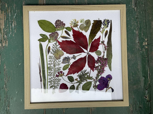 Lisovaná jeseň bordová