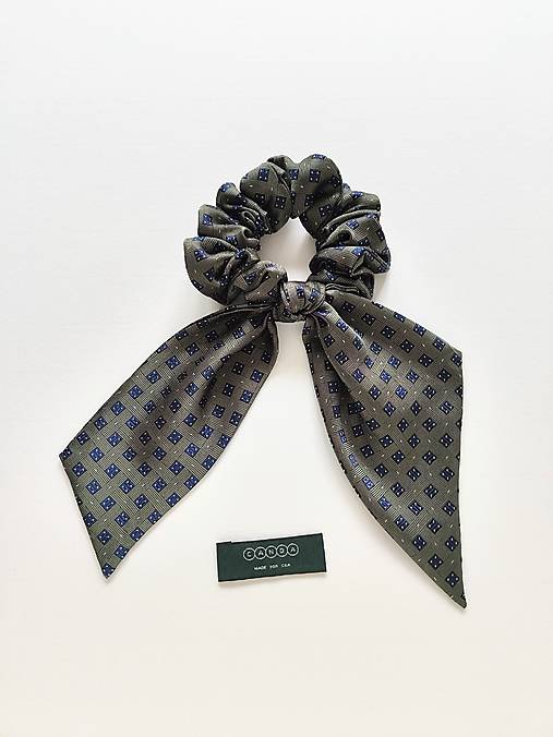Maxi scrunchie asymetrická (Tmavozelená)