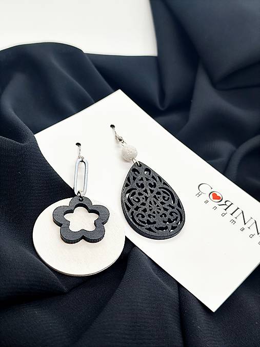 Asymetrické náušnice "GIZA"